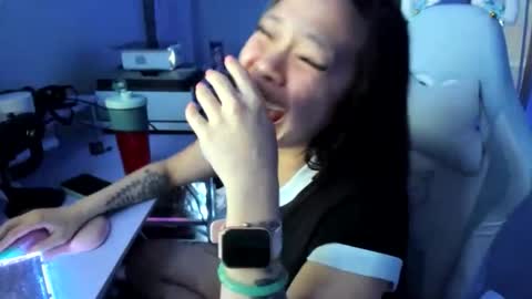 Snapshot of dolllface chatting on April 9, 2026, 4:34 am DOLLLFACE online show from April 9, 2026, 4:34 am
