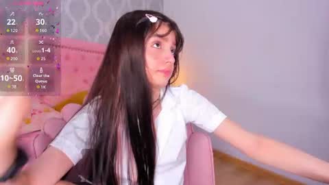 dolly_kitter online show from June 19, 2026, 12:31 pm