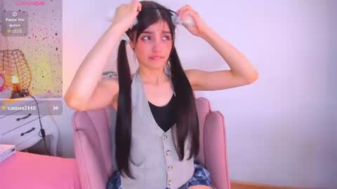 dolly_kitter online show from July 22, 2026, 11:57 am