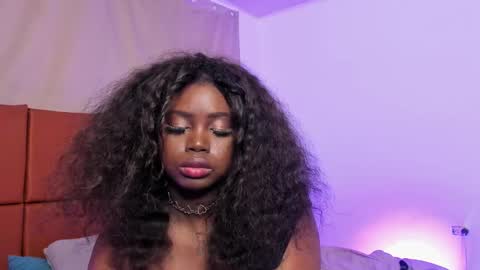 emily --  online show from December 3, 2024, 10:51 pm