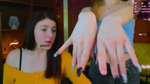 dolly_sunshine online show from April 23, 2026, 12:29 pm