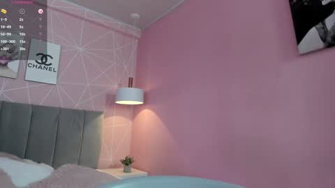 Call me Zoe  online show from February 6, 2025, 10:15 am