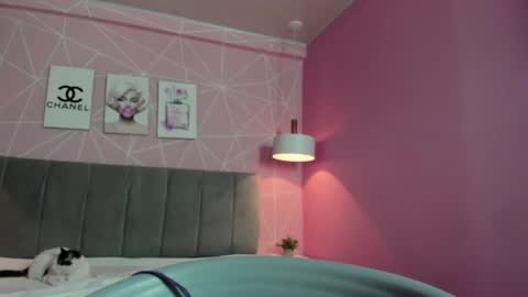 Call me Zoe  online show from March 7, 2025, 5:18 am