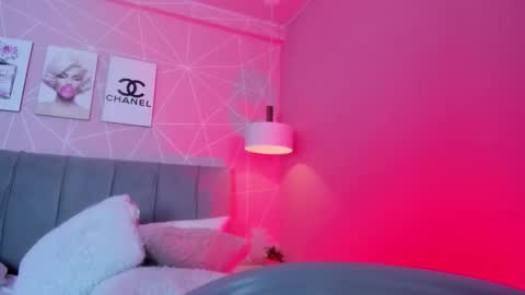 Call me Zoe  online show from February 23, 2026, 5:05 am