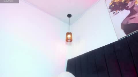 Snapshot of dolly_zoe chatting on May 15, 2026, 2:02 pm Call me Zoe online show from May 15, 2026, 2:02 pm