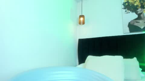 Snapshot of dolly_zoe chatting on June 30, 2026, 10:22 pm Call me Zoe online show from June 30, 2026, 10:22 pm