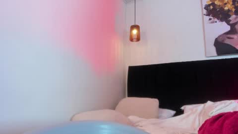 Snapshot of dolly_zoe chatting on July 9, 2026, 10:41 am Call me Zoe online show from July 9, 2026, 10:41 am