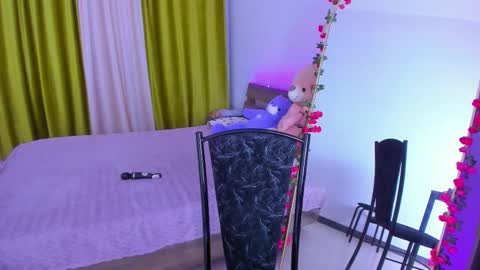 Dollya online show from October 1, 2025, 1:39 pm