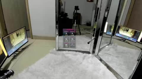 Snapshot of dollymae_ chatting on May 24, 2026, 3:33 am Mae online show from May 24, 2026, 3:33 am