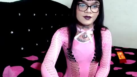 dollymoniee online show from March 31, 2026, 2:13 am