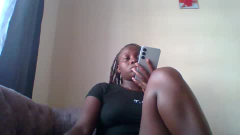 dollyvee online show from April 8, 2026, 6:46 am