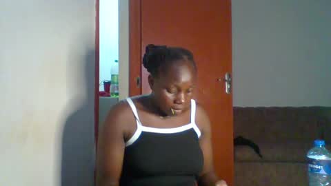 Snapshot of dollyvee chatting on July 2, 2026, 6:36 pm dollyvee online show from July 2, 2026, 6:36 pm