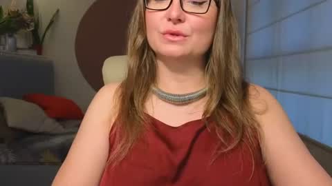 DOM MUMMY online show from June 14, 2026, 6:26 am