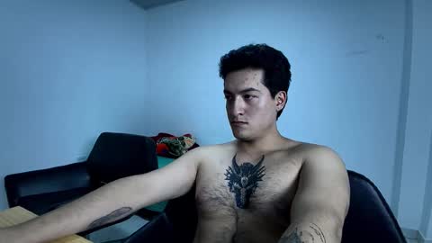dom_viktor online show from November 19, 2025, 9:26 pm