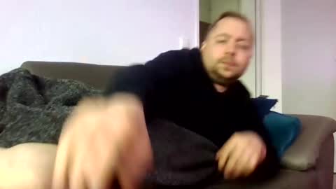 dombio_12 online show from April 2, 2026, 1:20 pm