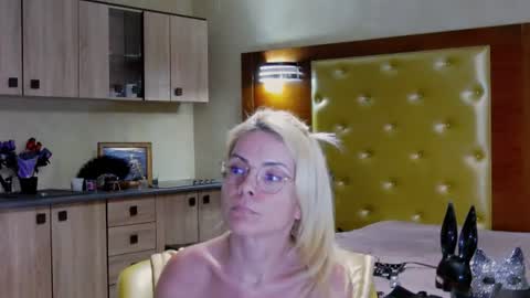 Snapshot of domcaprisse chatting on June 27, 2026, 12:22 pm domcaprisse online show from June 27, 2026, 12:22 pm