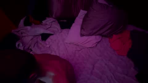 Pretty much willl do everything for the right thingp online show from January 7, 2026, 3:53 am