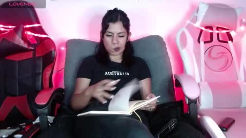 Snapshot of domina_lia chatting on February 7, 2025, 3:01 am Domina Lia online show from February 7, 2025, 3:01 am