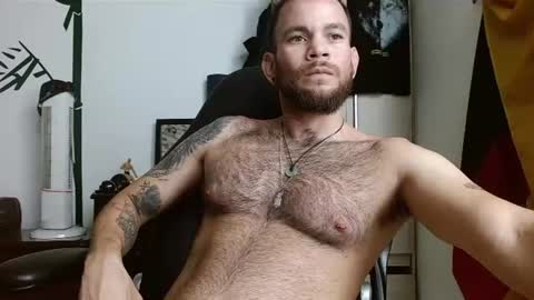 Logan - INDEPENDET MODEL online show from July 10, 2026, 12:19 pm