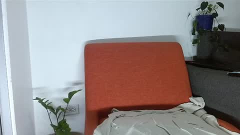 Logan - INDEPENDET MODEL online show from July 30, 2026, 7:02 pm