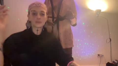 Snapshot of dominascorpia chatting on June 19, 2026, 12:48 am dominascorpia online show from June 19, 2026, 12:48 am
