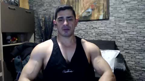 Snapshot of dominatemuscle chatting on December 18, 2024, 5:21 pm Kevin online show from December 18, 2024, 5:21 pm