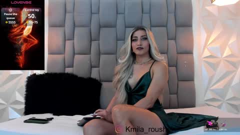 Snapshot of dominatrix_camila chatting on December 16, 2024, 7:15 am Camila Roushell online show from December 16, 2024, 7:15 am