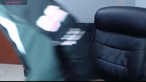 Snapshot of dominic_brand chatting on December 1, 2025, 4:17 am Brandon online show from December 1, 2025, 4:17 am