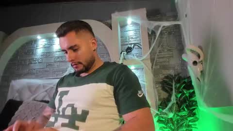 Snapshot of dominic_de_luca chatting on October 21, 2025, 3:07 am dominic de luca online show from October 21, 2025, 3:07 am