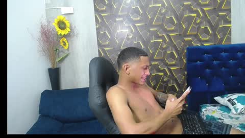 Snapshot of dominic_smith_ chatting on April 2, 2026, 2:42 am dominic_smith_ online show from April 2, 2026, 2:42 am