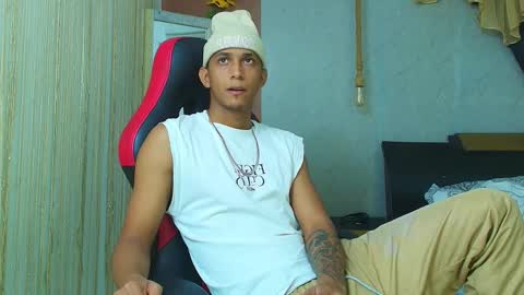 Snapshot of dominic_smith_ chatting on June 8, 2026, 2:34 am dominic_smith_ online show from June 8, 2026, 2:34 am