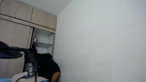 Snapshot of dominic_sofia chatting on June 5, 2026, 12:22 pm dominic_sofia online show from June 5, 2026, 12:22 pm