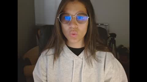 Snapshot of dominica3 chatting on February 15, 2026, 4:25 pm online show from February 15, 2026, 4:25 pm