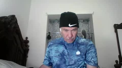 luis online show from May 13, 2026, 2:42 am