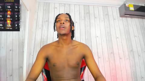 Snapshot of dominicsccott chatting on February 14, 2025, 12:03 pm Dominicscott online show from February 14, 2025, 12:03 pm