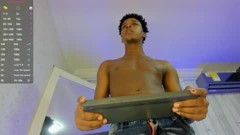 Snapshot of dominicsccott chatting on September 30, 2025, 12:43 pm Dominicscott online show from September 30, 2025, 12:43 pm