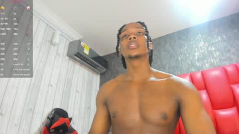 Snapshot of dominicsccott chatting on June 22, 2026, 12:35 pm Dominicscott online show from June 22, 2026, 12:35 pm