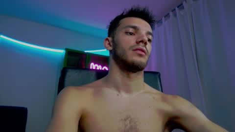 Snapshot of dominicvalente chatting on November 20, 2025, 8:08 pm dominicvalente online show from November 20, 2025, 8:08 pm