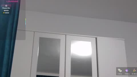 Snapshot of dominicvalente chatting on November 24, 2025, 10:42 pm dominicvalente online show from November 24, 2025, 10:42 pm