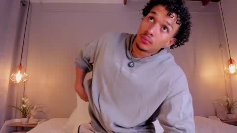 Snapshot of dominik_drake chatting on May 30, 2026, 12:24 pm Dominik Drake online show from May 30, 2026, 12:24 pm