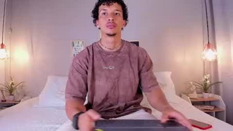 Snapshot of dominik_drake chatting on June 25, 2026, 12:42 pm Dominik Drake online show from June 25, 2026, 12:42 pm