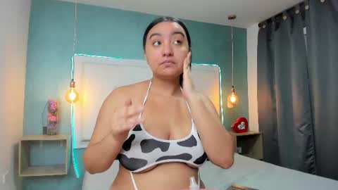 Snapshot of dominikdiaz chatting on June 16, 2026, 8:33 pm dominik online show from June 16, 2026, 8:33 pm