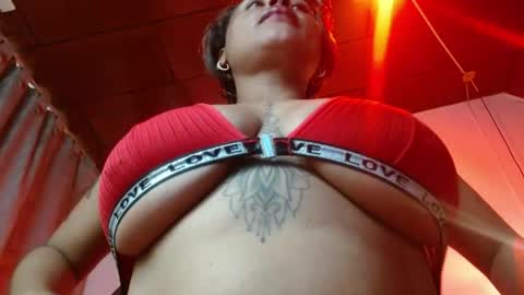 Snapshot of domink_gilr chatting on May 14, 2026, 8:15 pm D O M I N K online show from May 14, 2026, 8:15 pm