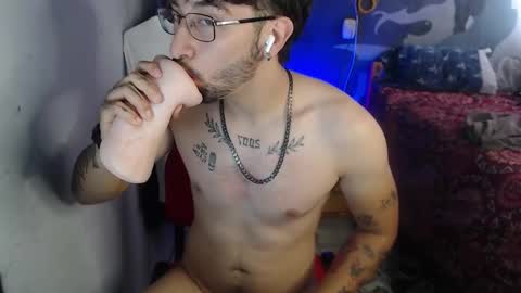 Snapshot of dominus_kane chatting on November 4, 2025, 3:00 pm dominus_kane online show from November 4, 2025, 3:00 pm