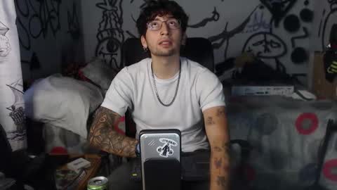 Snapshot of dominus_kane chatting on December 17, 2025, 10:38 pm dominus_kane online show from December 17, 2025, 10:38 pm