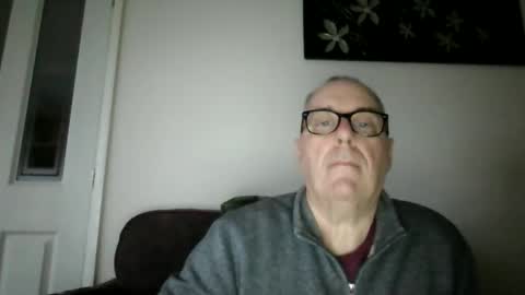 Snapshot of domjolly08 chatting on December 4, 2025, 2:59 pm David uk online show from December 4, 2025, 2:59 pm
