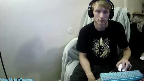 Snapshot of domohead0 chatting on July 16, 2026, 6:41 am dom online show from July 16, 2026, 6:41 am