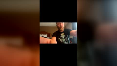 Snapshot of dondoin chatting on May 30, 2026, 8:06 pm live online show from May 30, 2026, 8:06 pm