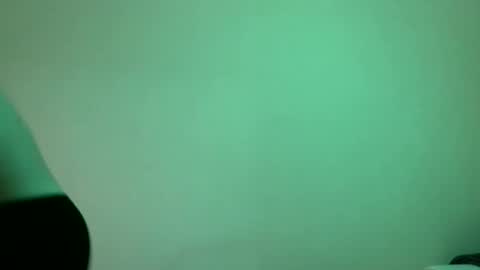 Snapshot of donker85 chatting on April 17, 2026, 9:40 pm Donker85 online show from April 17, 2026, 9:40 pm