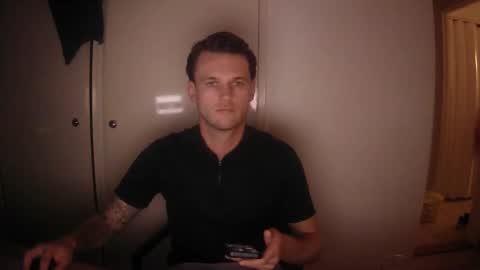 Papi online show from September 12, 2025, 7:14 pm